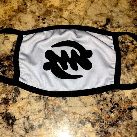 Face mask - Picture 1 of 1